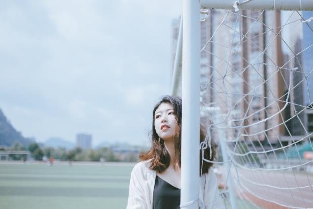 性格无趣的人的表现，和无趣的人谈恋爱应该干什么