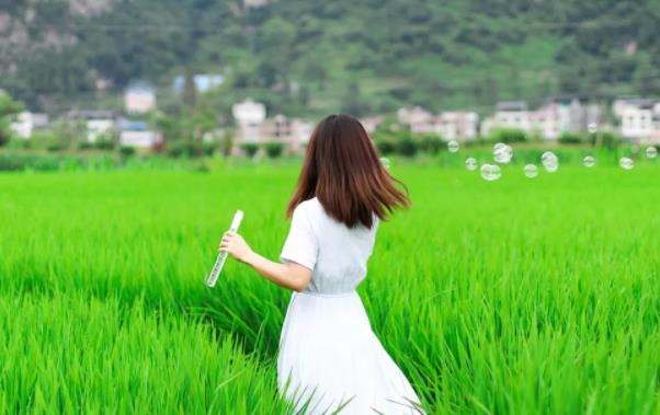 最吸引中年女人的3种男人，已婚女人喜欢其他男人的表现