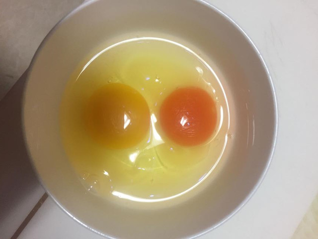 买鸡蛋挑大的还是小的，洋鸡蛋和土鸡蛋的区别