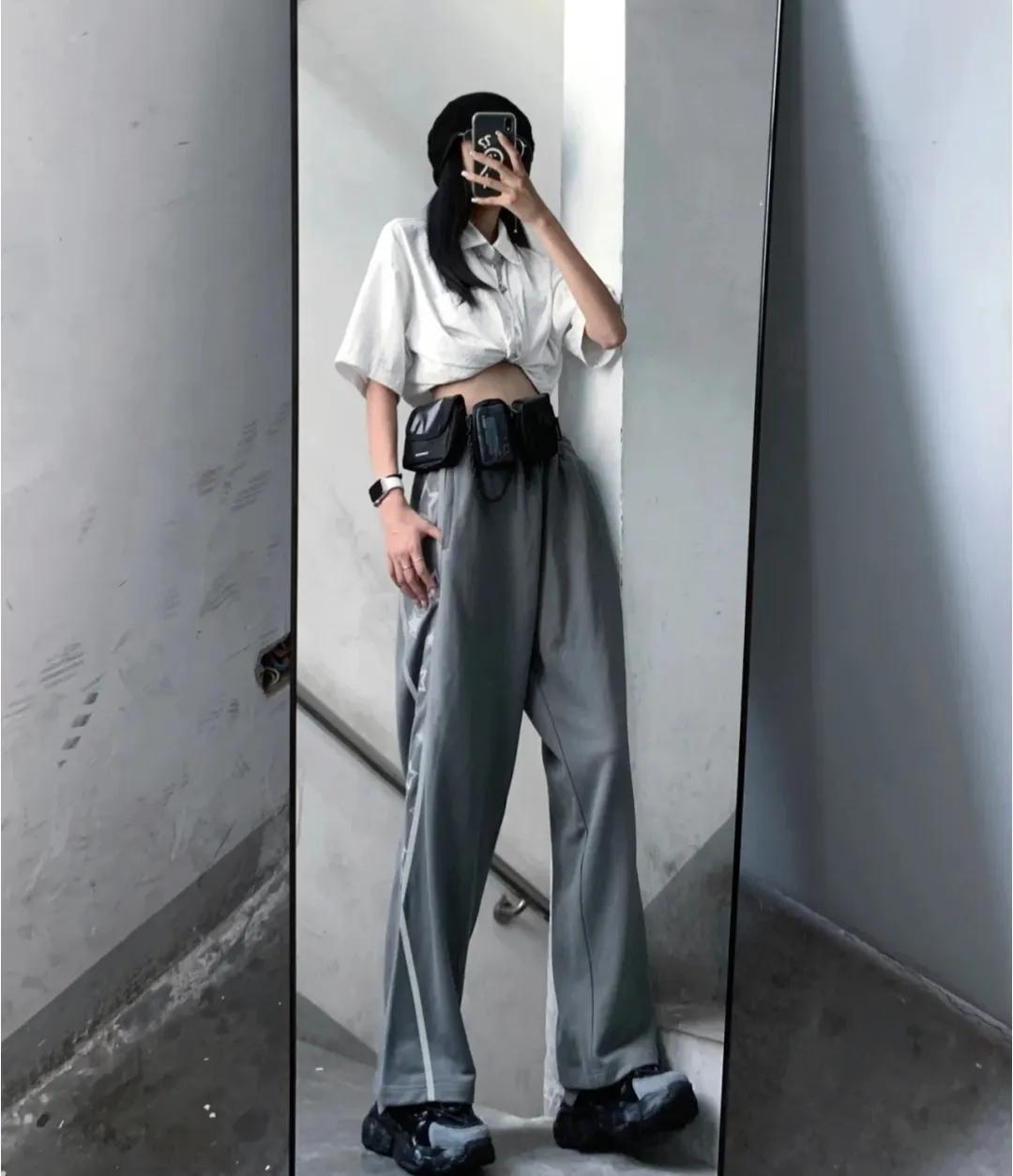 万能黑白灰穿搭技巧，一身黑白灰衣服搭配出来好看吗