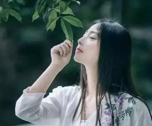 情窦初开是什么感觉，情窦初开女生的表现