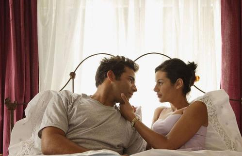 夫妻睡前必须做五件事，什么是舔狗式的爱情