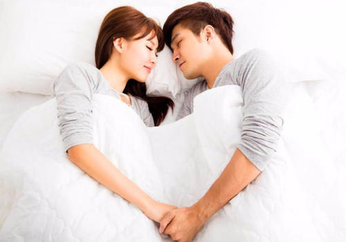 夫妻睡前必须做五件事，什么是舔狗式的爱情