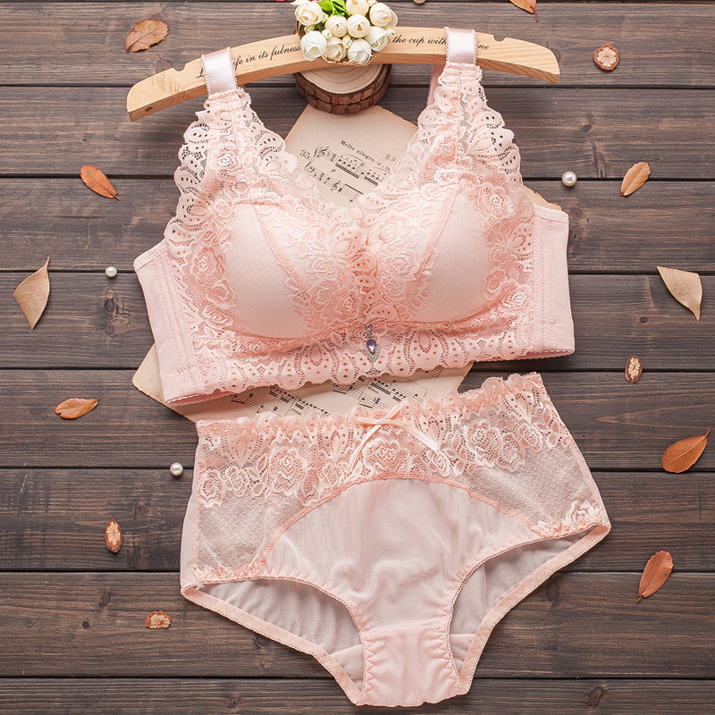 结婚一定要穿新胸罩吗,结婚是不是必须穿红色内衣