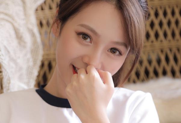 容易有异性靠山的星座女，一生都有贵人来敲门的星座女