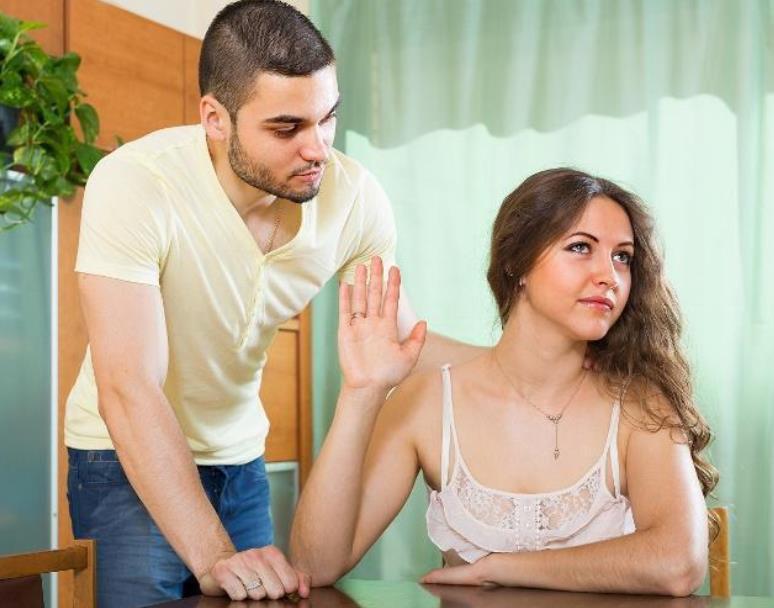 为什么说笨女人最好命，男人说女人笨说明什么