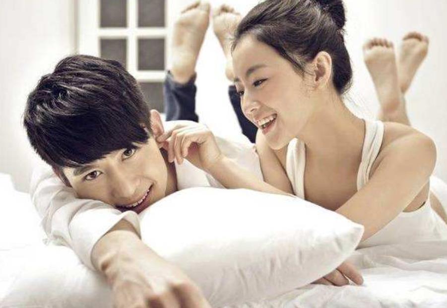 女生第一次同居的心里话，男人时间越长感情越深还是越淡