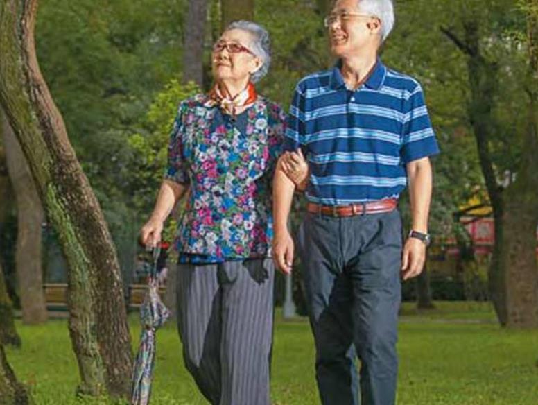 老年夫妻最怕伴侣发生这三件事情，影响老年夫妻关系的四大因素