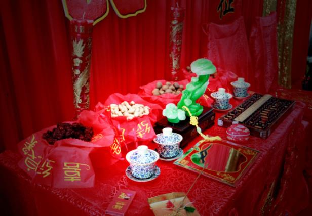 二婚女人为什么还要彩礼，二婚该不该要彩礼