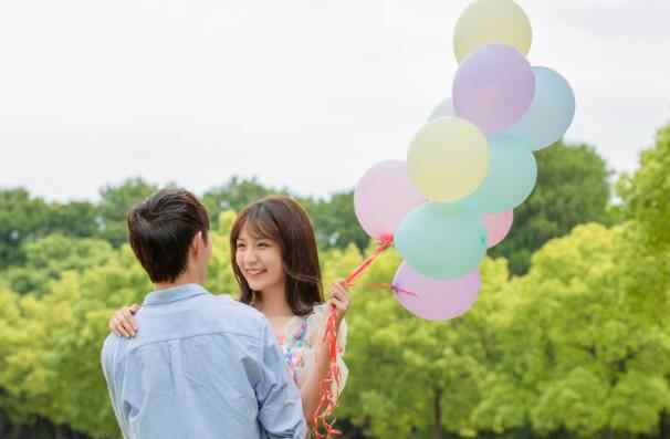 什么样的爱情才是好的爱情，两个人之间最舒服的感情