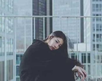薄情的女人有哪些表现，薄情女人脸部特征