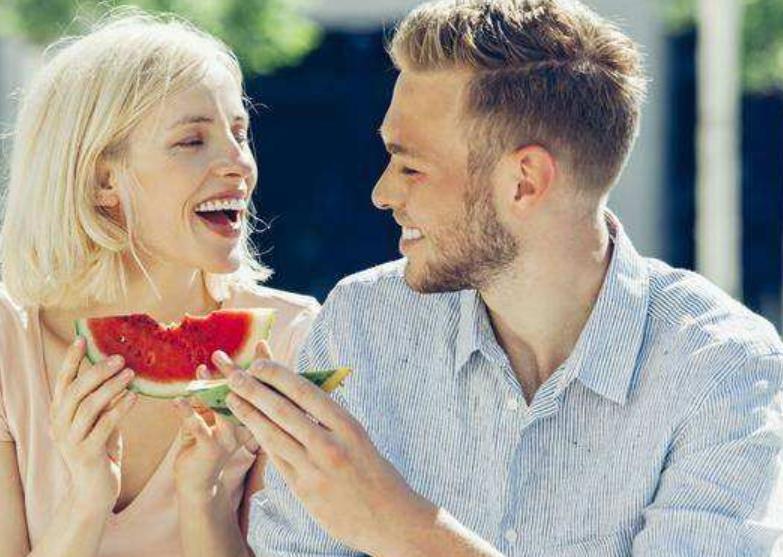 可以深交的好女人是哪种类型，让女人买单的男人值得深交吗