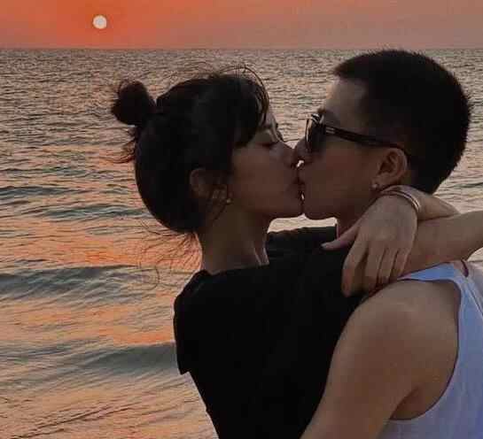 男生说我们试着交往一下怎么回复，交往多久可以有亲密接触