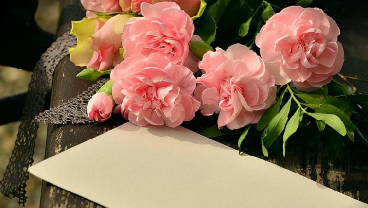 主动告诉你行踪的男人啥意思,男人突然主动报备行踪说明什么