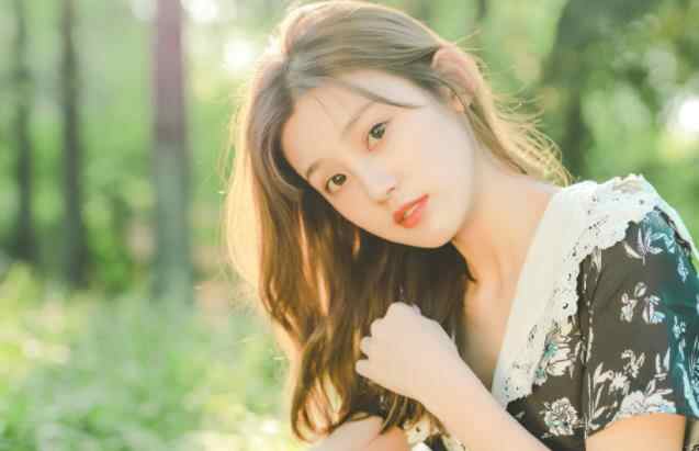 被爱情滋润的女人有三个明显特征，被爱情滋润的女人会出现三种变化