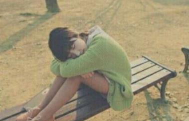 女人想挽回你的征兆，女人在等你和好的6个表现