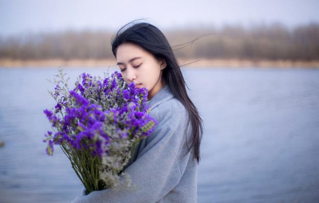 男人见到心爱女人表现,男人跟你撇清关系的表现