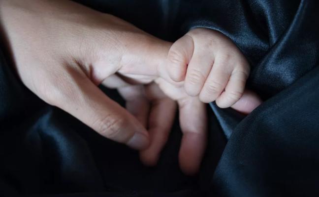 夫妻离婚怎么减少对孩子的伤害，孩子几岁离婚伤害最低