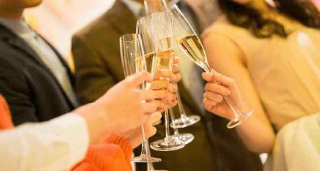 退休后五种聚会不要去,五十岁后哪些聚会不要参加