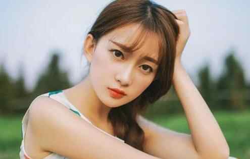 容易脸红的女生好追吗，为什么女生看到你脸红却拒绝你