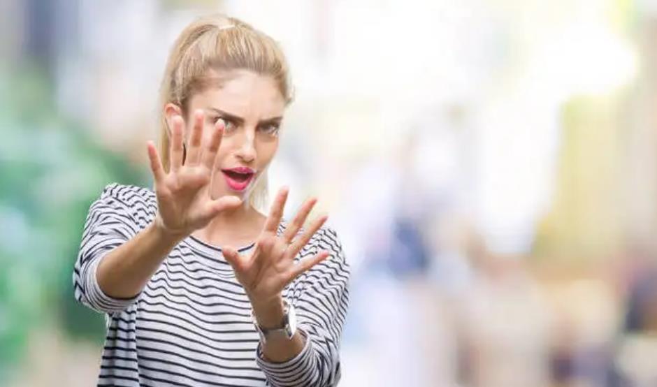 男人忌惮一个女人是为什么，女人为什么害怕男人纠缠