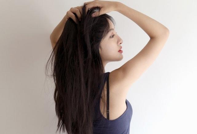 女人长期披头发的坏处，喜欢留长发的女孩是什么性格
