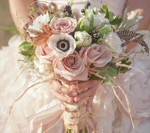 结婚抢到捧花代表什么,结婚抢到捧花怎么处理