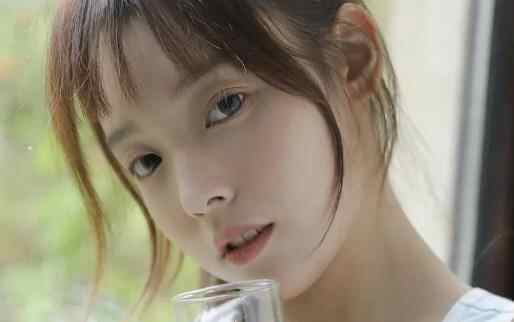 女孩问你喜欢谁怎么回，喜欢的女生问你喜欢谁怎么回答