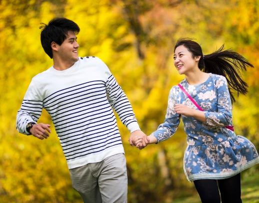 怎么处理好夫妻关系，情侣关系淡了怎么解决