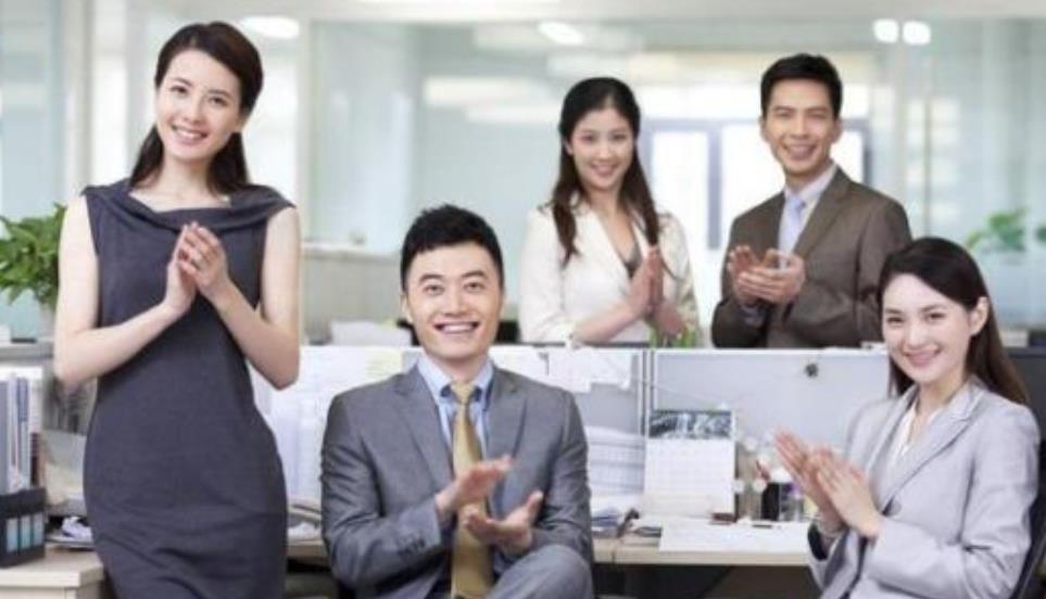 笨人怎么和聪明人相处，聪明人与笨人相处的三个境界