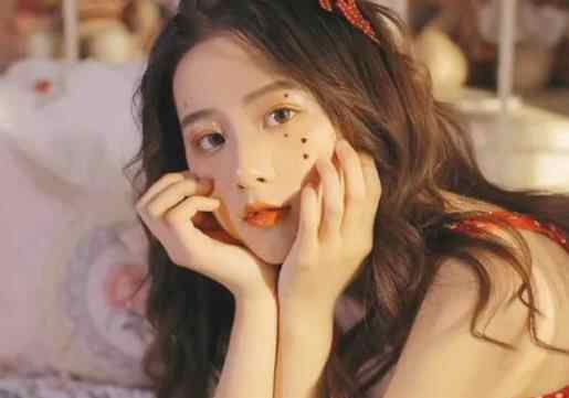 如何知道女人喜欢你，哪些情况可以判断女生喜欢你