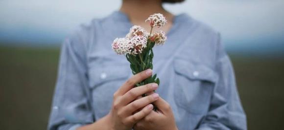 女人被人偷了心的表现，女人的心被偷走了她会有这些变化