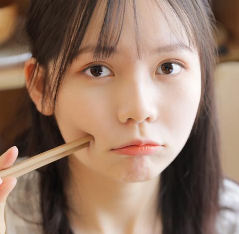 女人装嫩是什么心理，喜欢装嫩的女人是什么性格