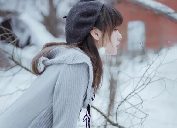 怎么判定40多岁的已婚妇女喜欢你，40多岁遇到真心爱你的女人要把握吗