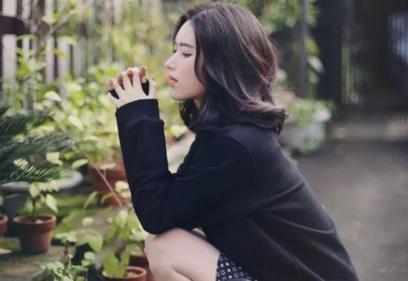 怎么判定40多岁的已婚妇女喜欢你，40多岁遇到真心爱你的女人要把握吗