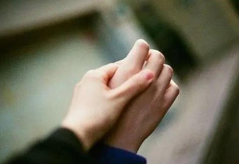 被女人掌控的男人心理，一个接受女人的掌控是因为喜欢吗