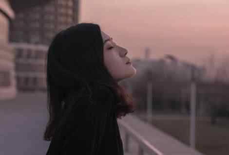 中年异性之间的暗恋，男女之间相互暗恋会有感应吗