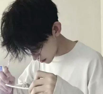 男人离婚后会有五种硬伤伴随一生，一般男人提出离婚了过后会后悔吗