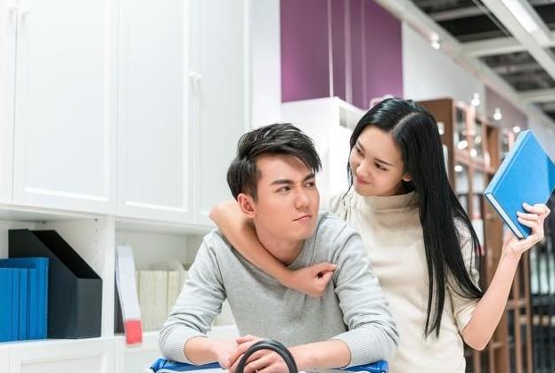 中年离婚对女人的伤害，离婚对女人伤害最大的三种男人