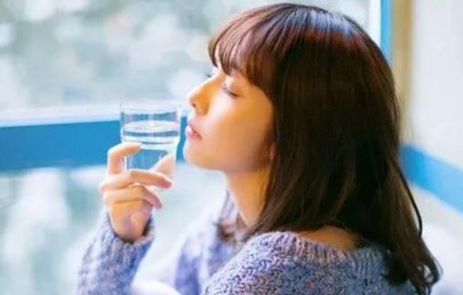 女人赚钱能力太强会影响幸福感吗,女生挣的钱要用来作为家用吗