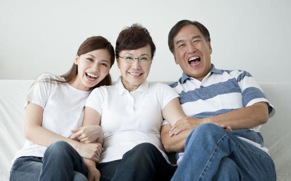 儿女不希望老人找老伴怎么劝好，老人找老伴子女们怎么相处
