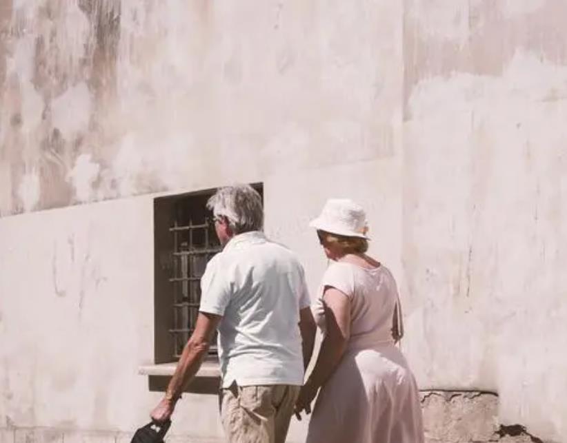 老夫老妻还有爱情吗，为什么夫妻感情好不好看床就知道