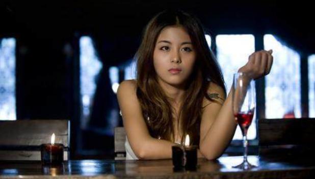 男人对妻子绝望的表现，女人对男人绝望有什么表现