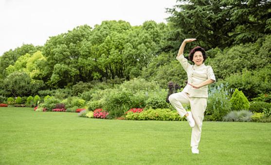 45岁到55岁女人最难熬的十年吗，要怎么熬过45岁到55岁