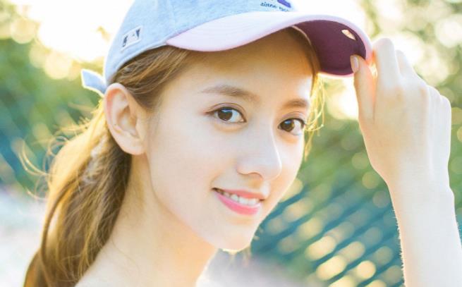 男人半夜帮女人盖被子是因为爱她吗，男人帮女人该被子说明什么