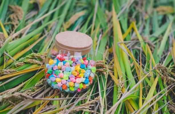 女人在三方面越简单越容易被高看，这些方面女人越简单男人越高看你