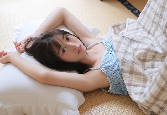 如何插入女人聊天话题，男生怎么快速插入女性的聊天中