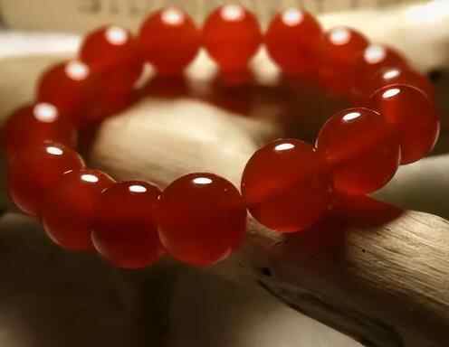 红玛瑙为什么不随便戴，戴红玛瑙的忌讳