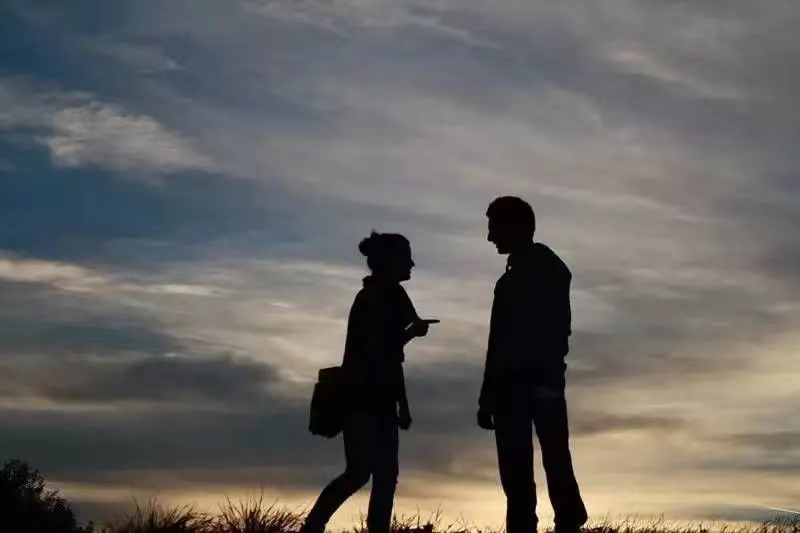 不顾及老婆感受的男人是渣男吗，不顾及老婆感受的男人怎么对他