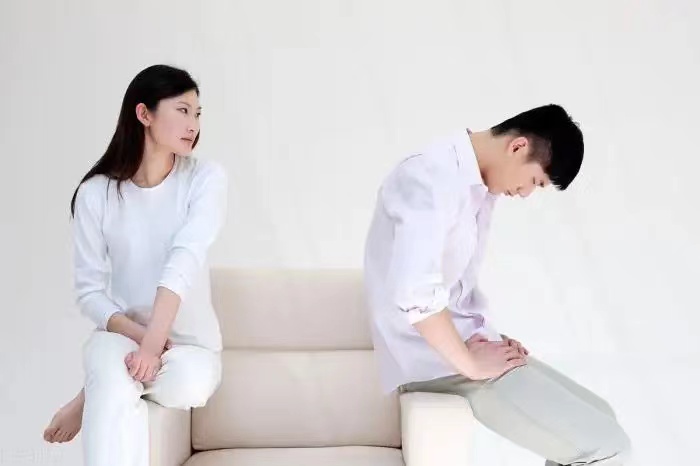 为何有些情侣离婚后还牵扯在一起，女人离婚后又生活在一起会复婚吗